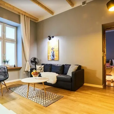 Philip's Cosy In Old Town Apartament *